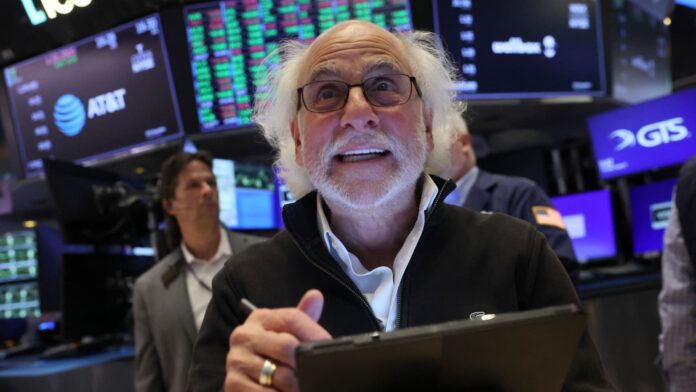 108018147-17231371932024-08-08t164013z_2080548330_rc2pb9a29wmi_rtrmadp_0_usa-stocks.jpeg