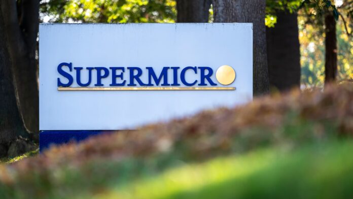 108100576-1739281268475-gettyimages-2187541080-SUPER_MICRO_COMPUTER.jpeg