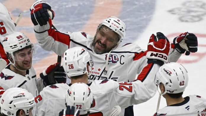 108127486-1744028471794-gettyimages-2208380662-NHL_Washington_CapitalsAlex_Ovechkin.jpeg