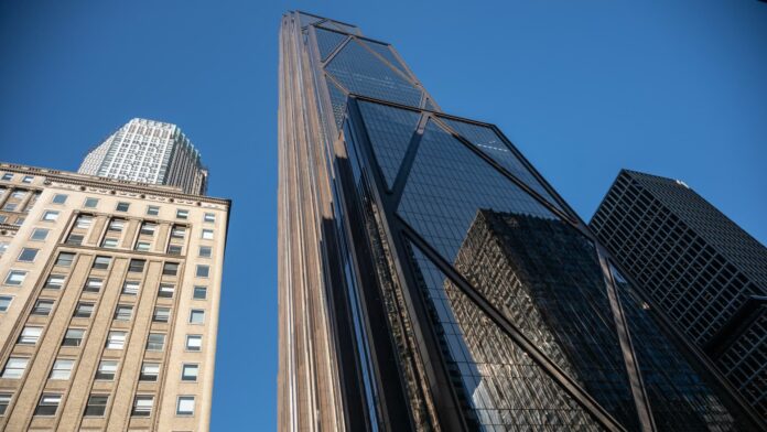 108214844-1761065624972-gettyimages-2242034608-JPMORGAN_HQ_OPENING.jpeg