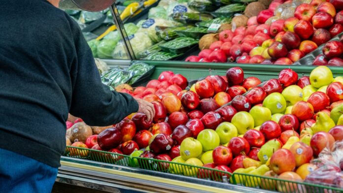 108215296-1761140240336-gettyimages-2242203361-US_CPI.jpeg