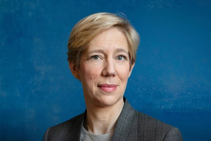 Anna Breman ผู้ว่าการธนาคารกลางนิวซีแลนด์ (RBNZ) ให้คำมั่นว่าจะนำอัตราเงินเฟ้อกลับสู่ระดับกลาง